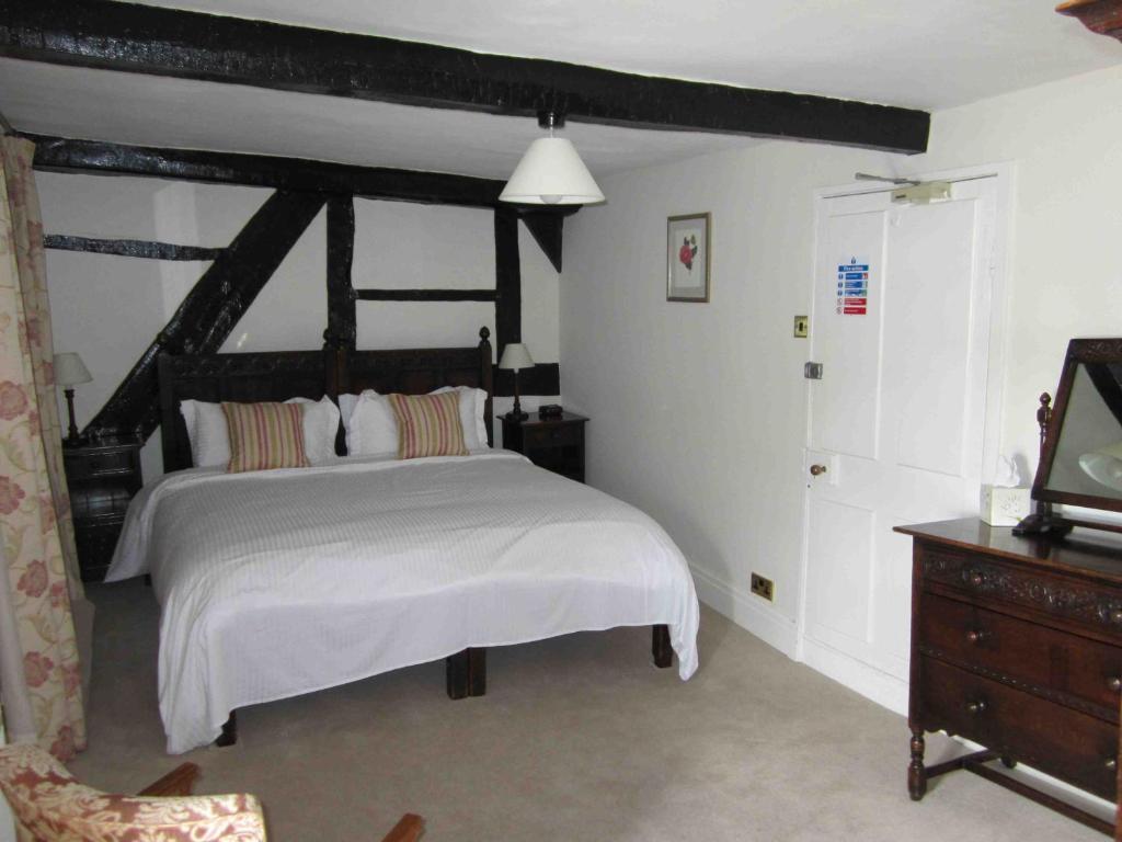 The Three Cocks Coaching Inn Glasbury Rom bilde